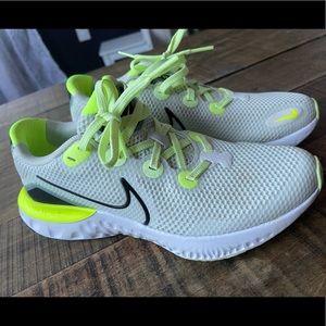 Nike renew shoes 5Y Womens 6.5 new